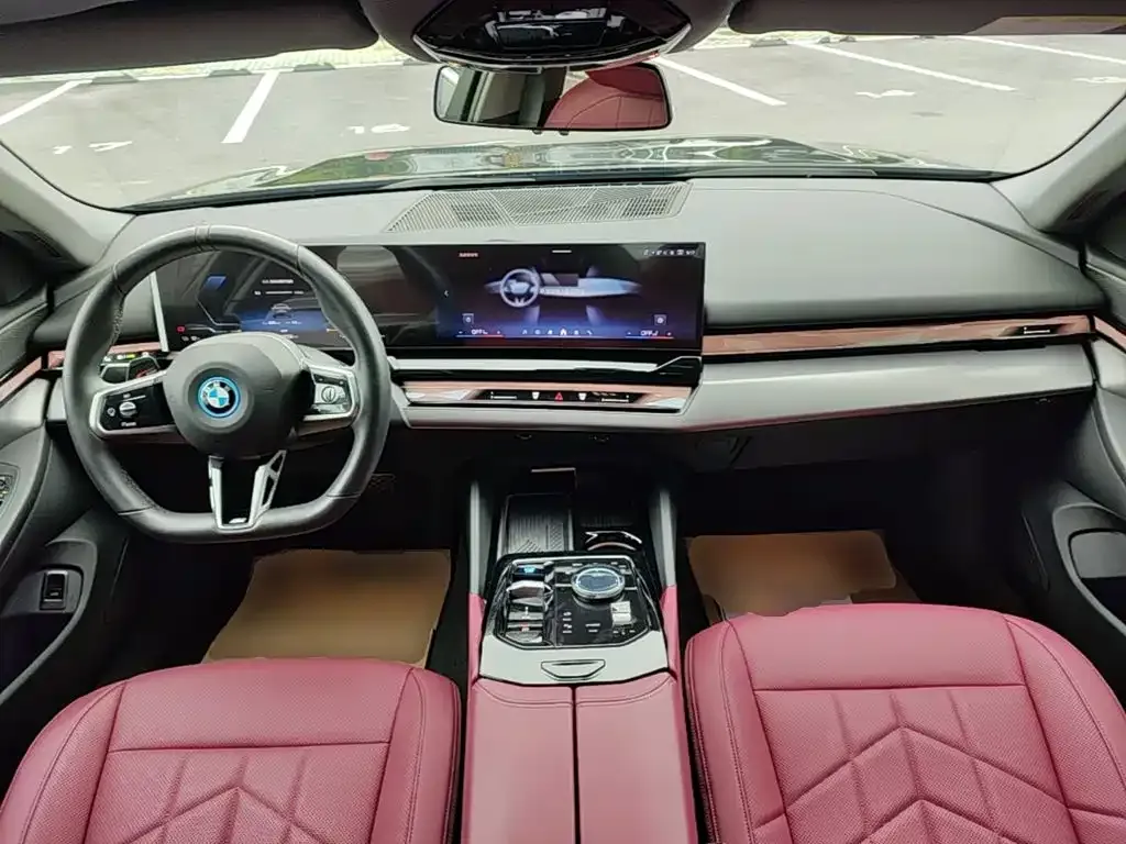 BMW i5 — фото 4