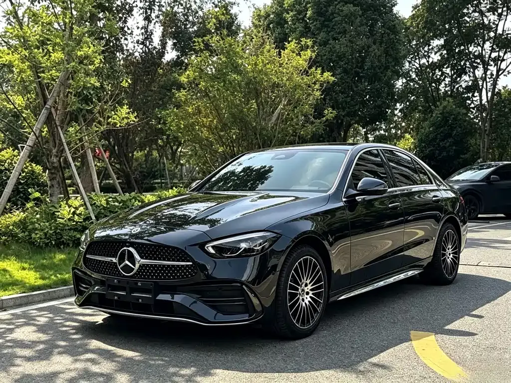 Mercedes-Benz C-Class — фото 1