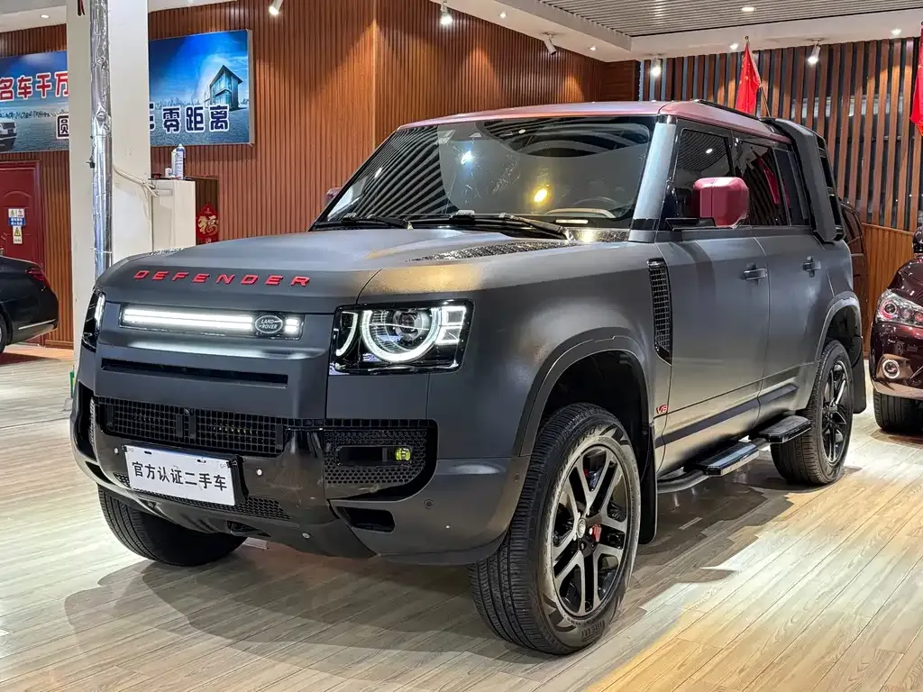 Land Rover Defender — фото 1
