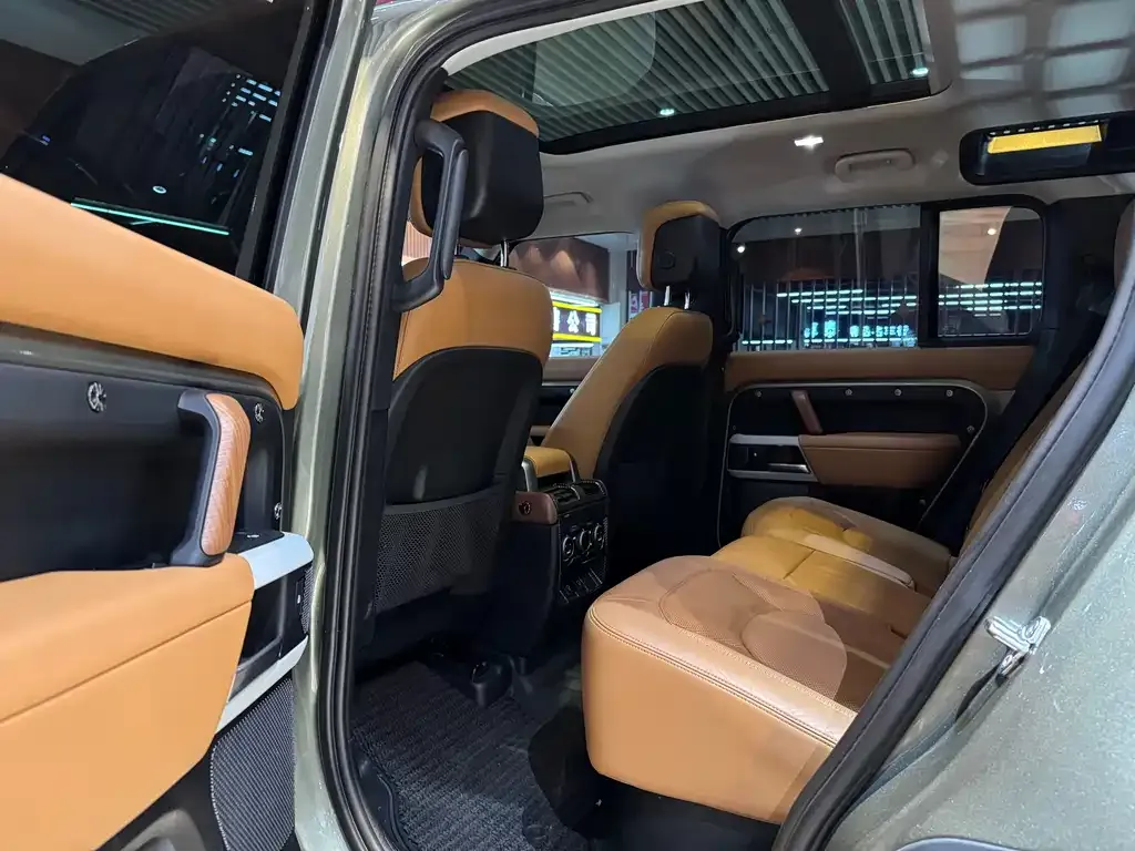 Land Rover Defender — фото 4