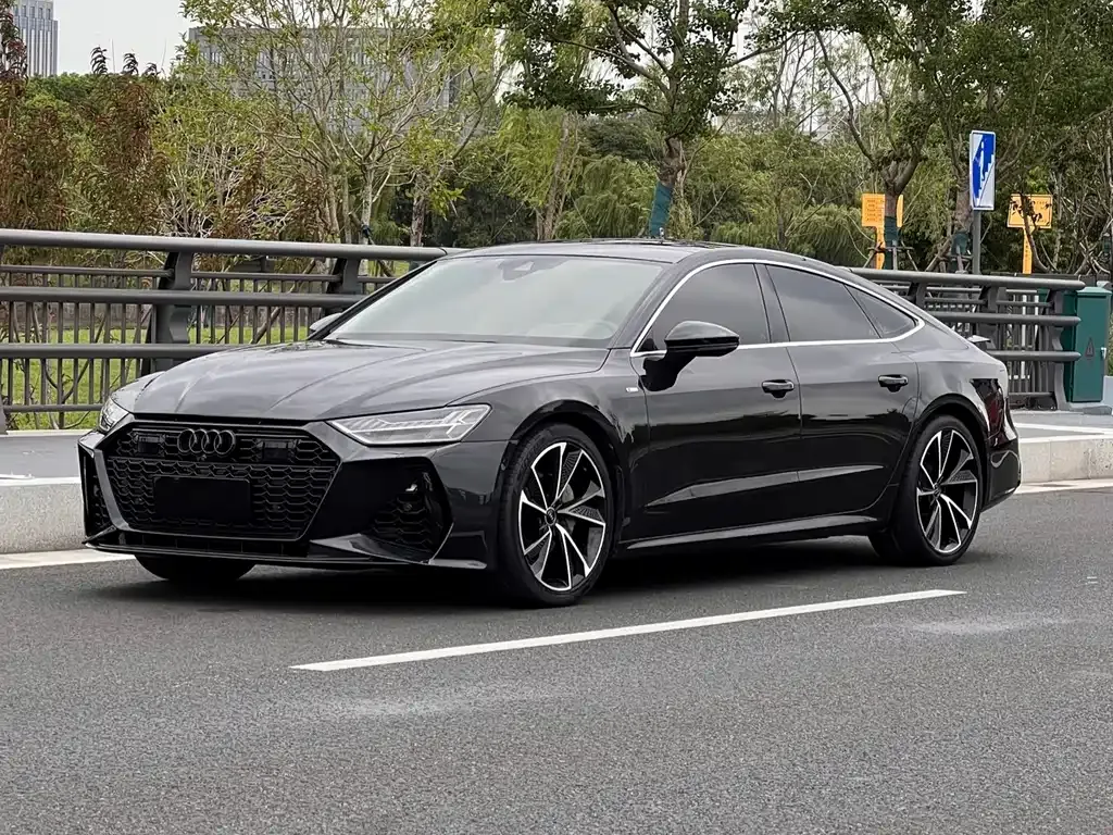 Audi A7 — фото 1