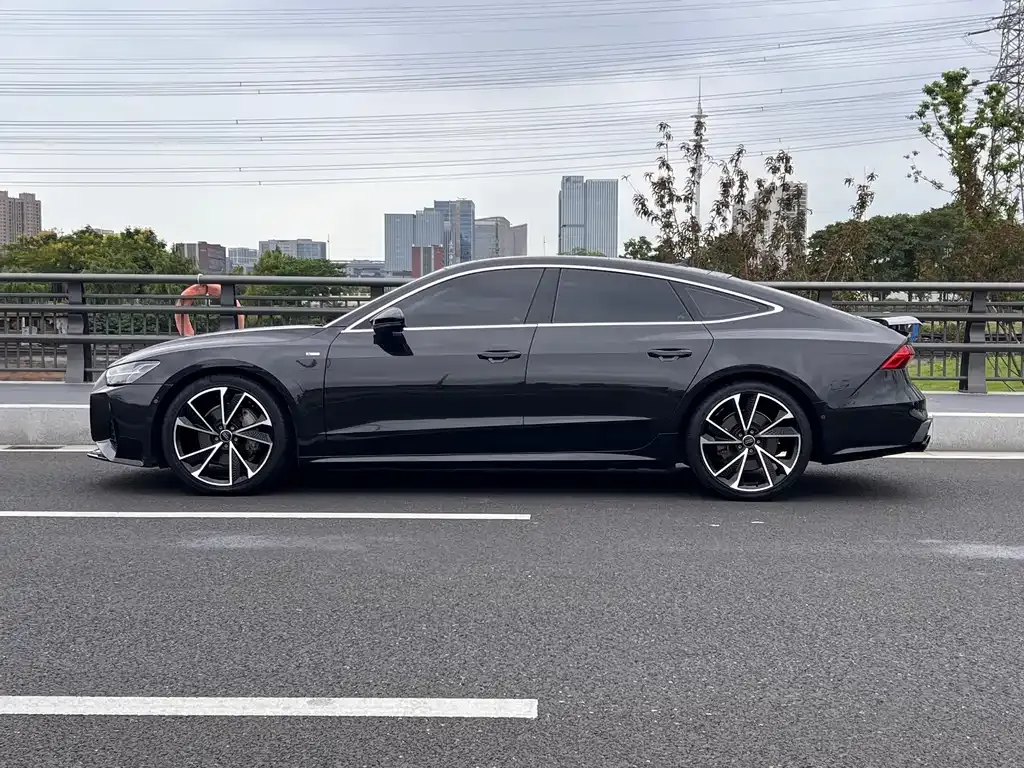 Audi A7 — фото 9