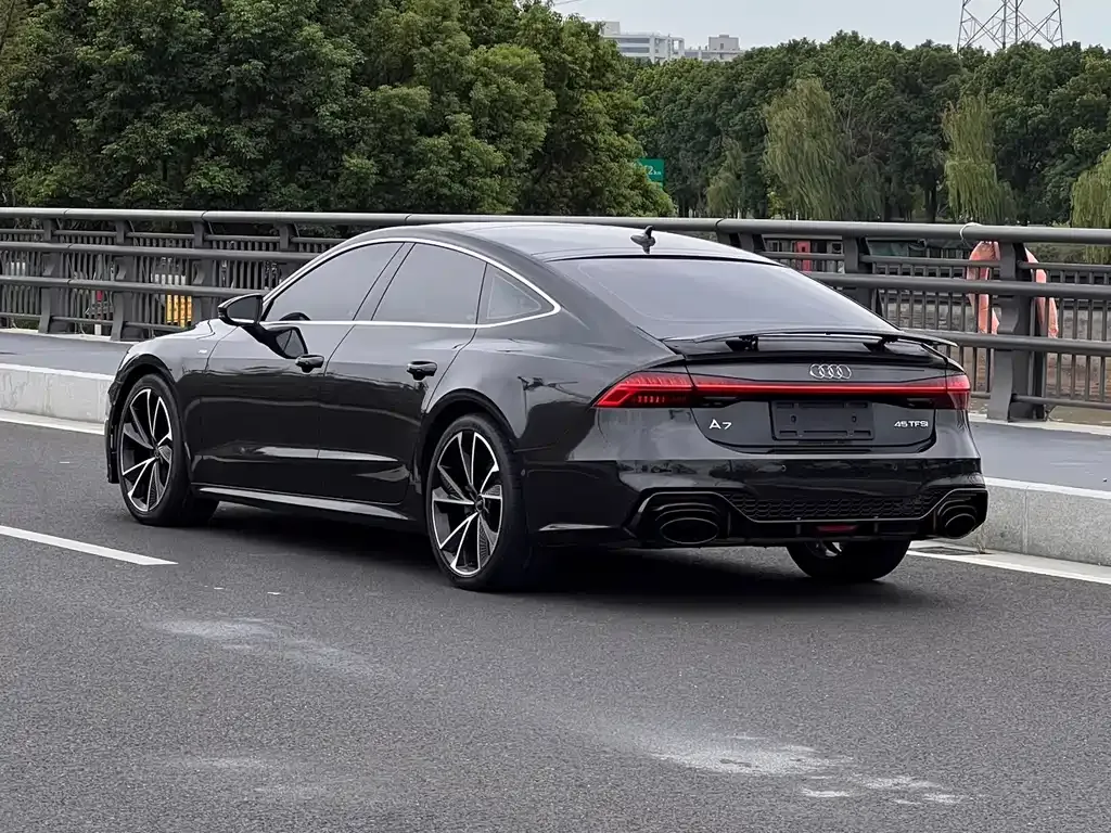 Audi A7 — фото 8