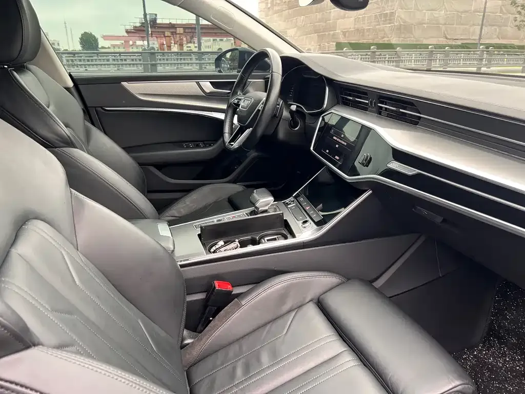 Audi A7 — фото 2