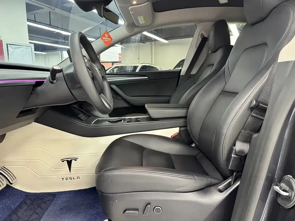 Tesla Model Y — фото 5