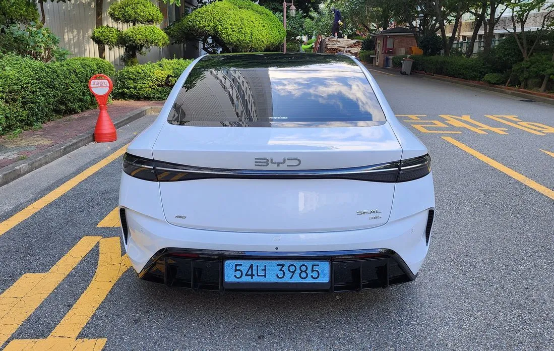 BYD Seal — фото 10