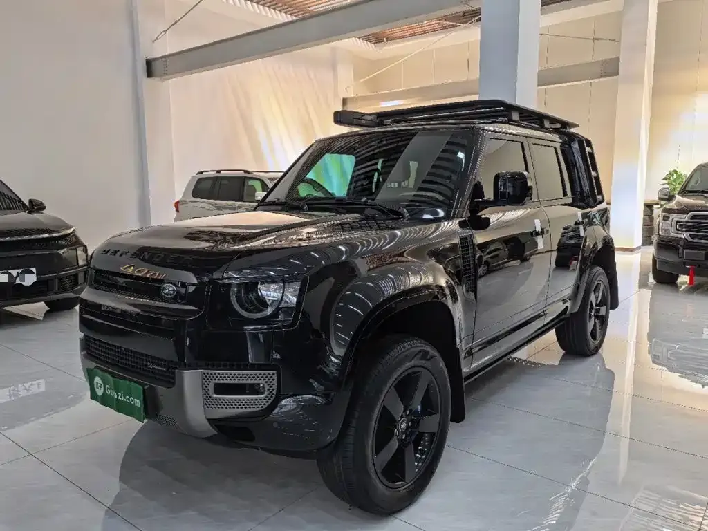 Land Rover Defender — фото 1