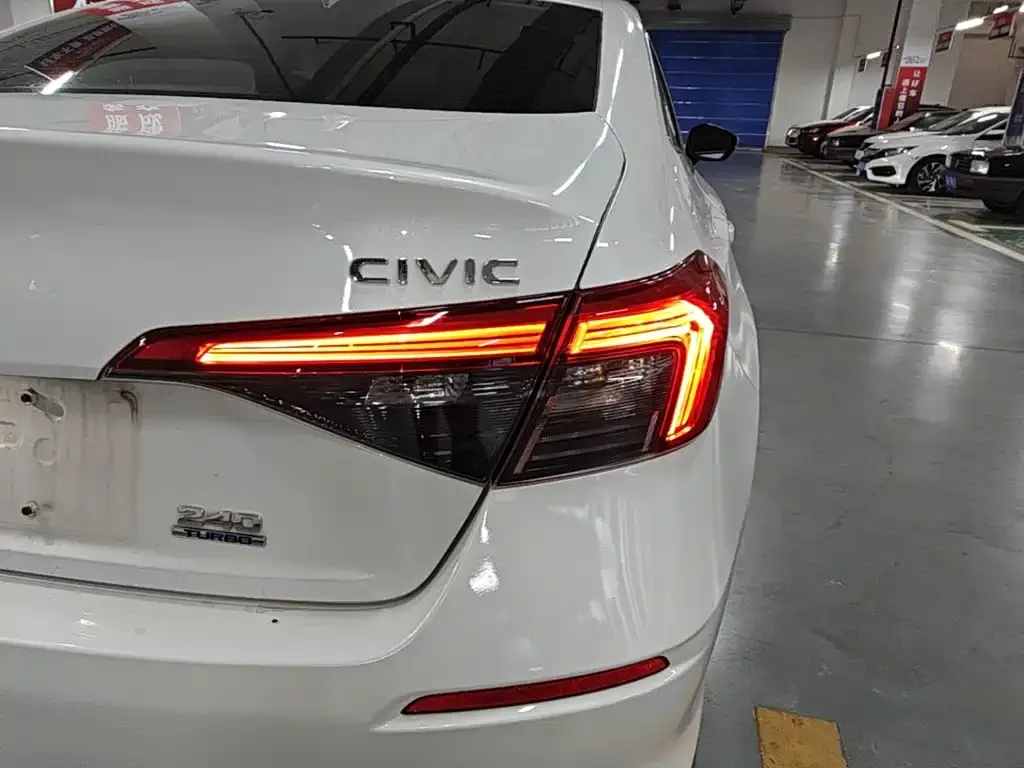 Honda Civic — фото 5