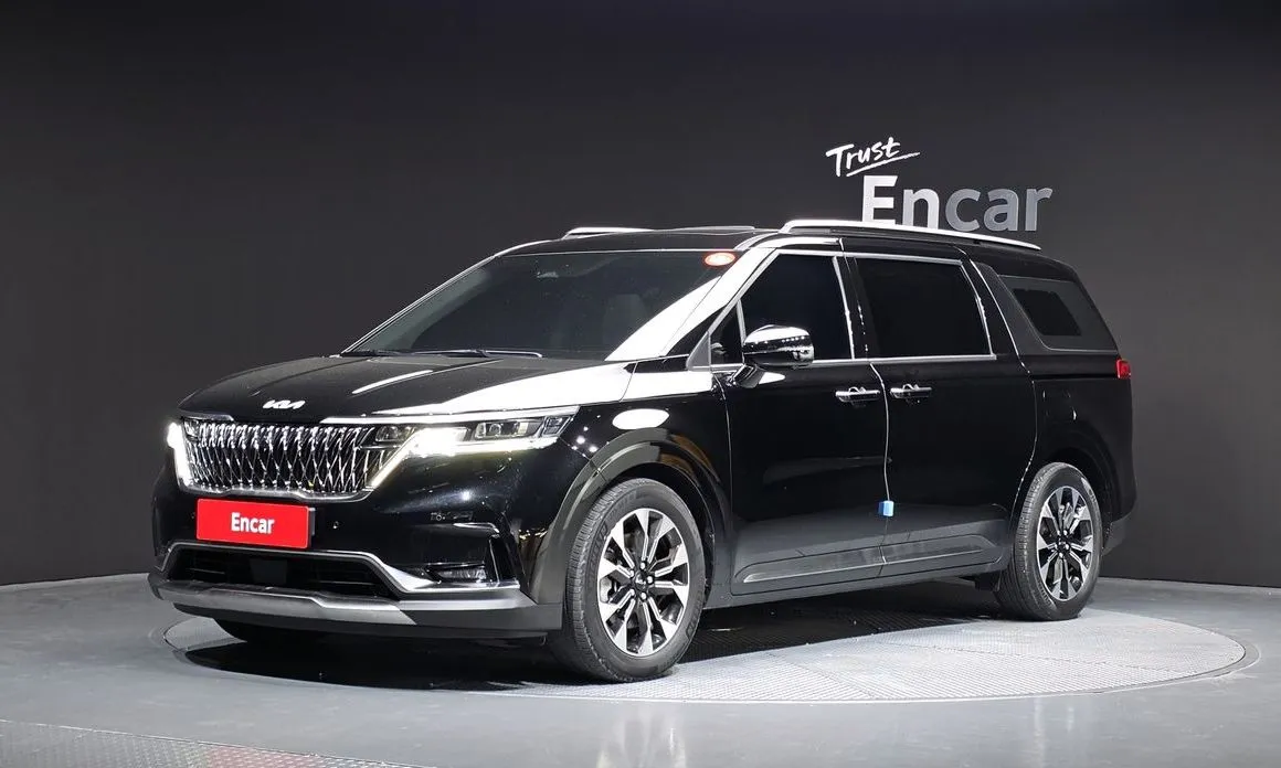Kia Carnival — фото 1