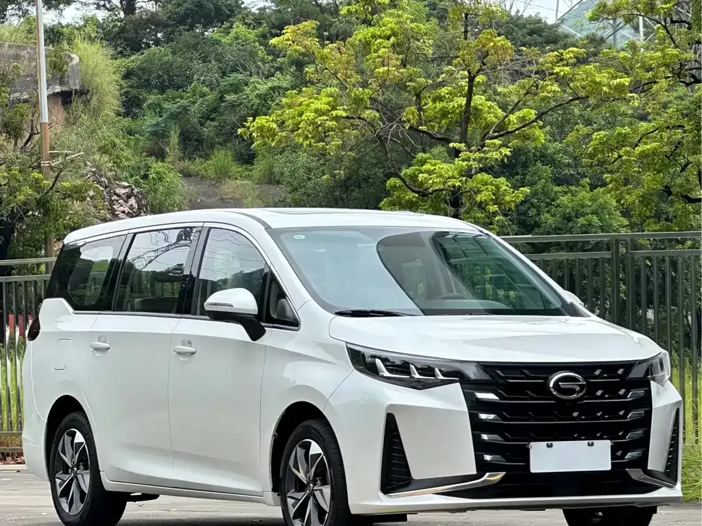 GAC Motor Trumpchi M6 — фото 10
