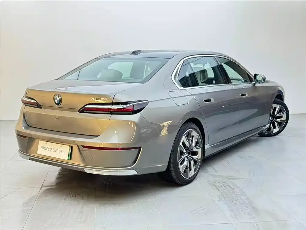 BMW i7 — фото 10