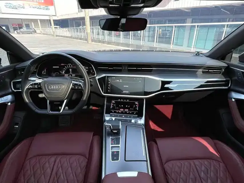 Audi A7L — фото 9