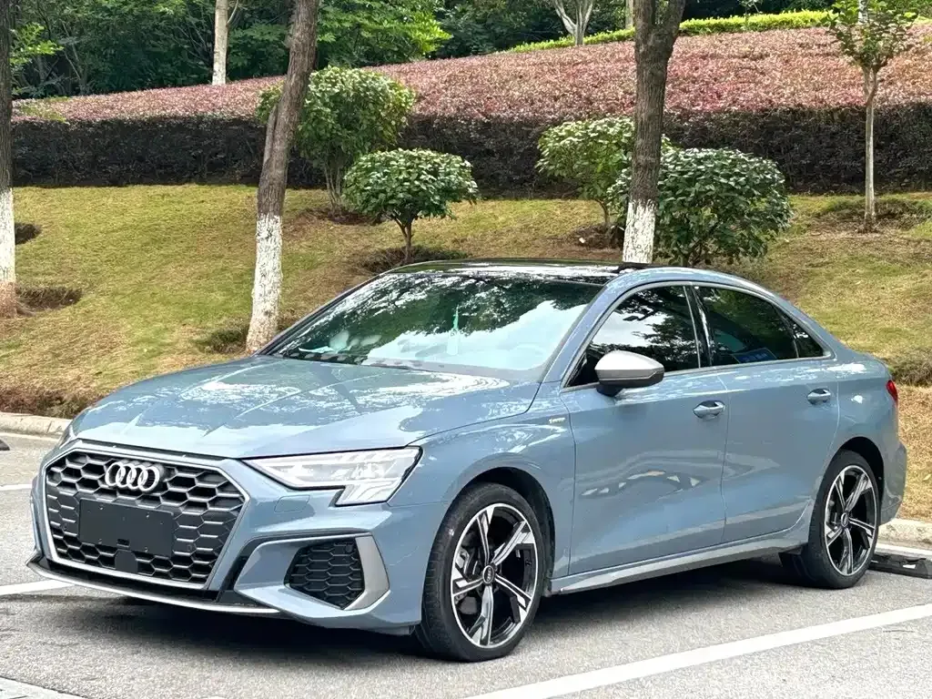 Audi A3 — фото 1