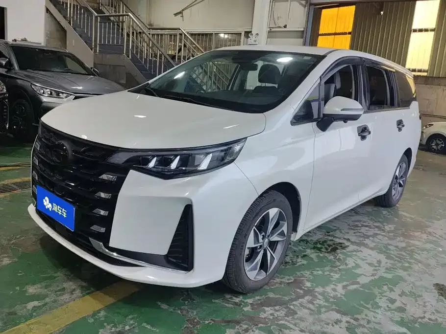 GAC Motor Trumpchi M6 — фото 1
