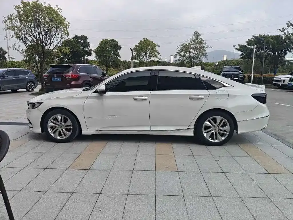 Honda Accord — фото 5