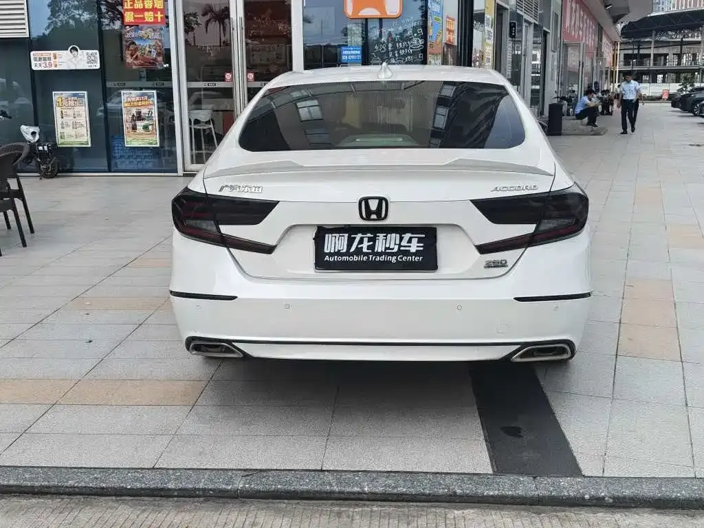 Honda Accord — фото 4