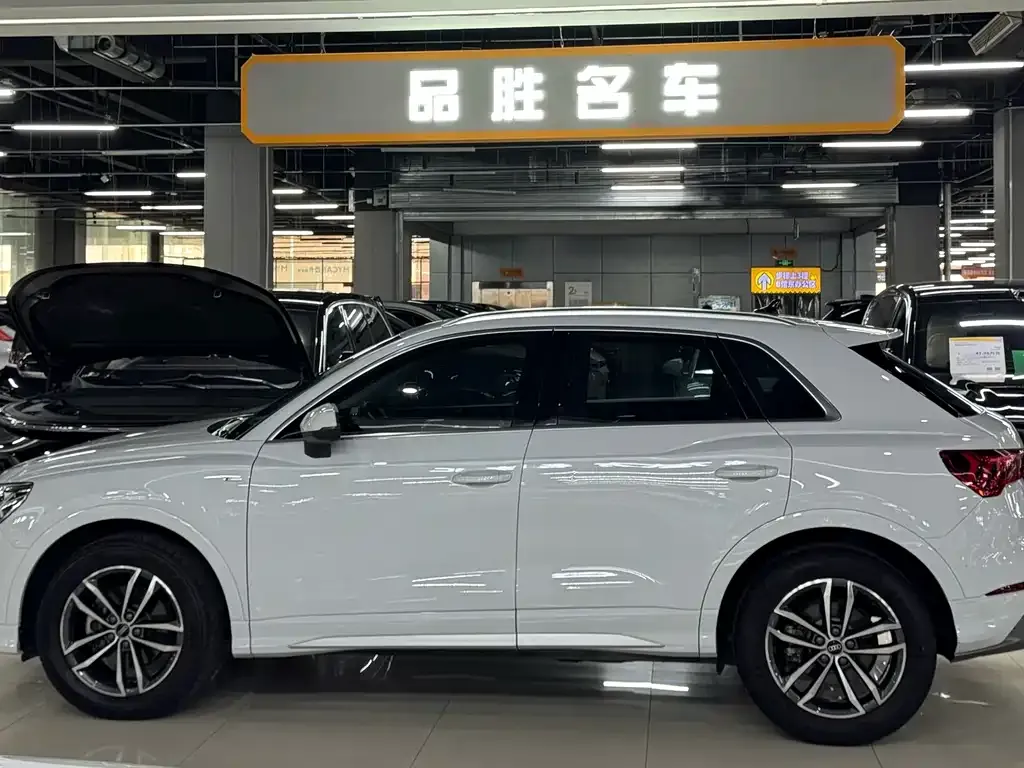 Audi Q3 — фото 6