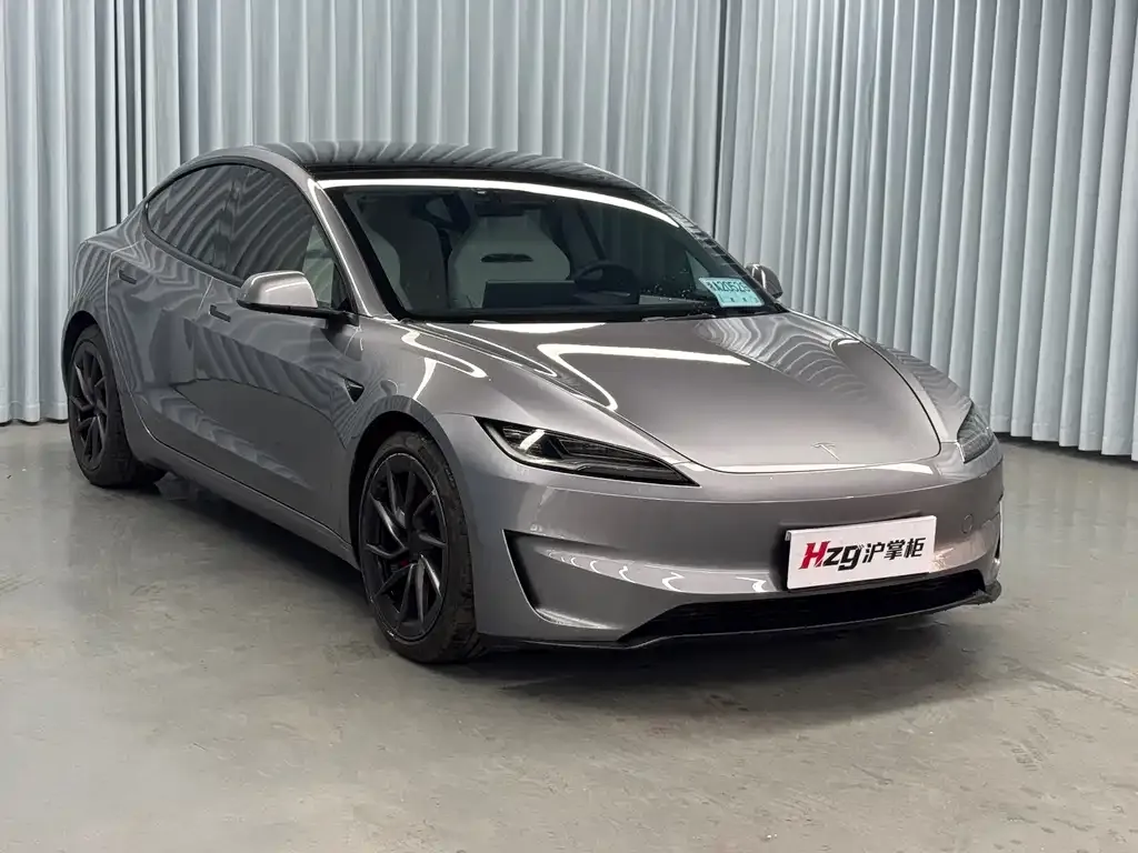 Tesla Model 3 — фото 7