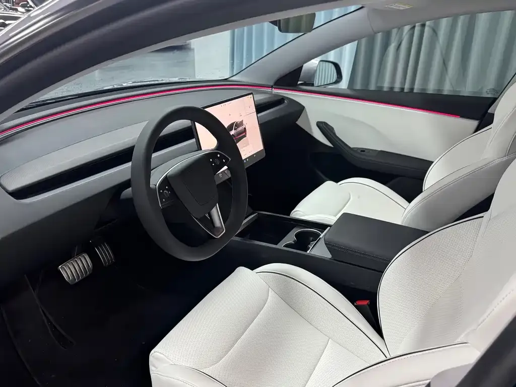 Tesla Model 3 — фото 5