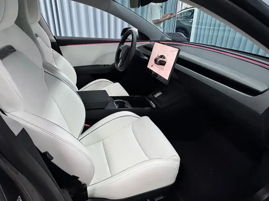 Tesla Model 3 — фото 4