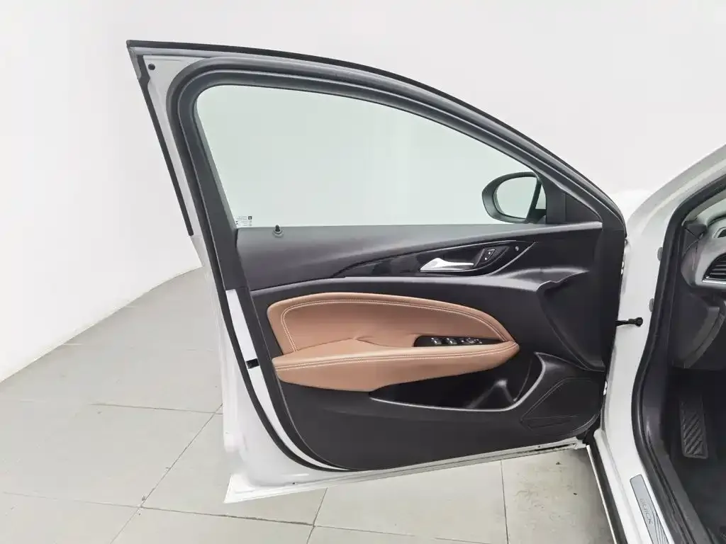 Buick Regal — фото 10