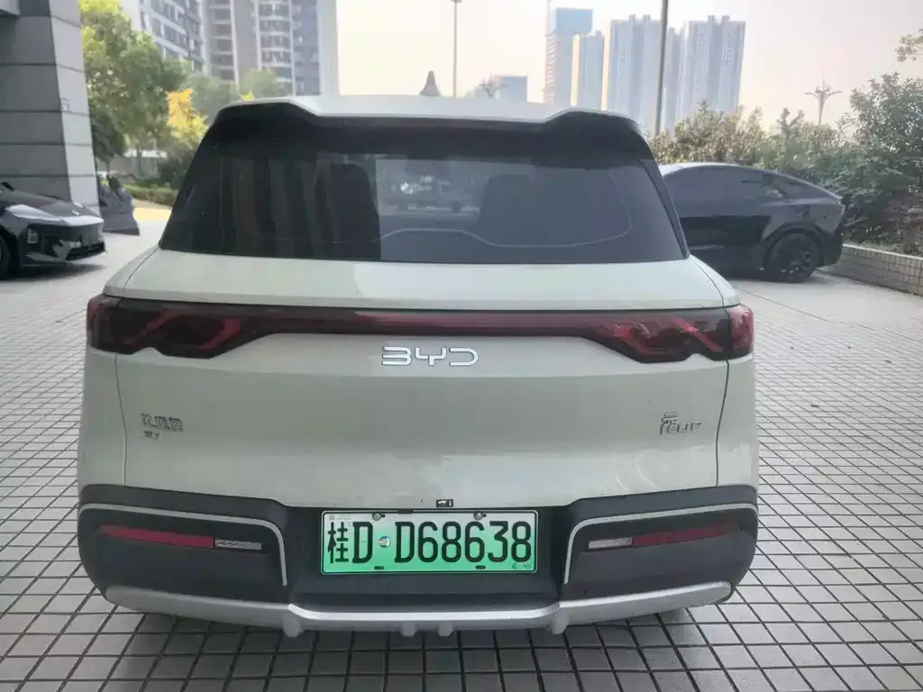BYD Yuan UP — фото 10