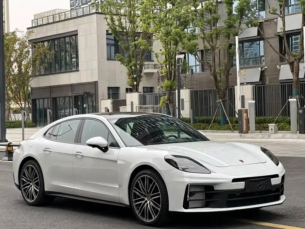 Porsche Panamera — фото 8
