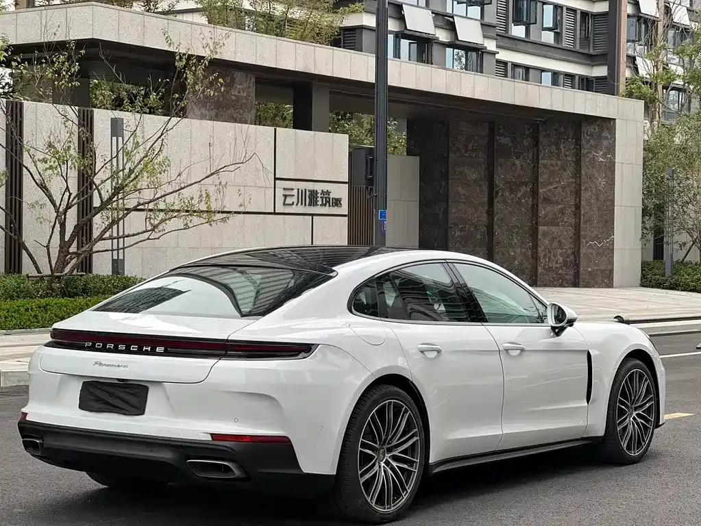 Porsche Panamera — фото 10