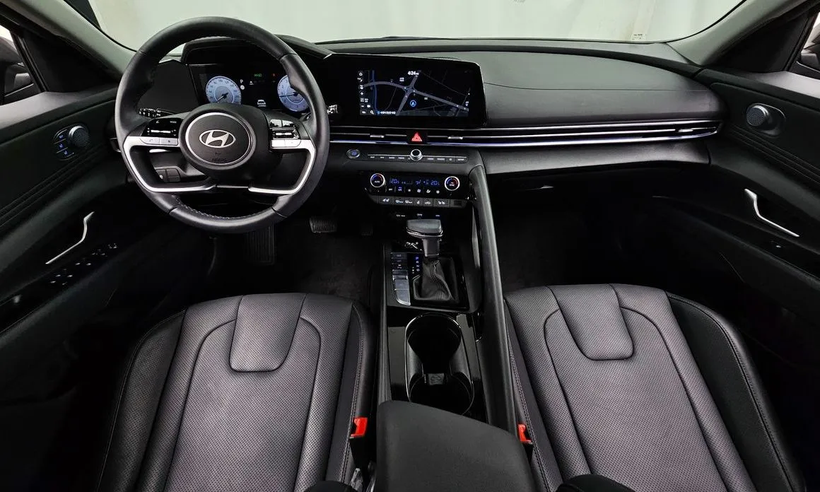 Hyundai AVANTE — фото 3