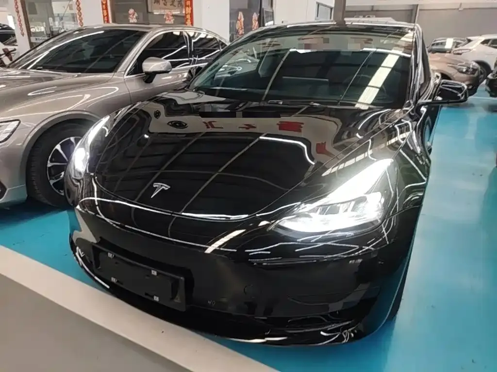 Tesla Model 3 — фото 2