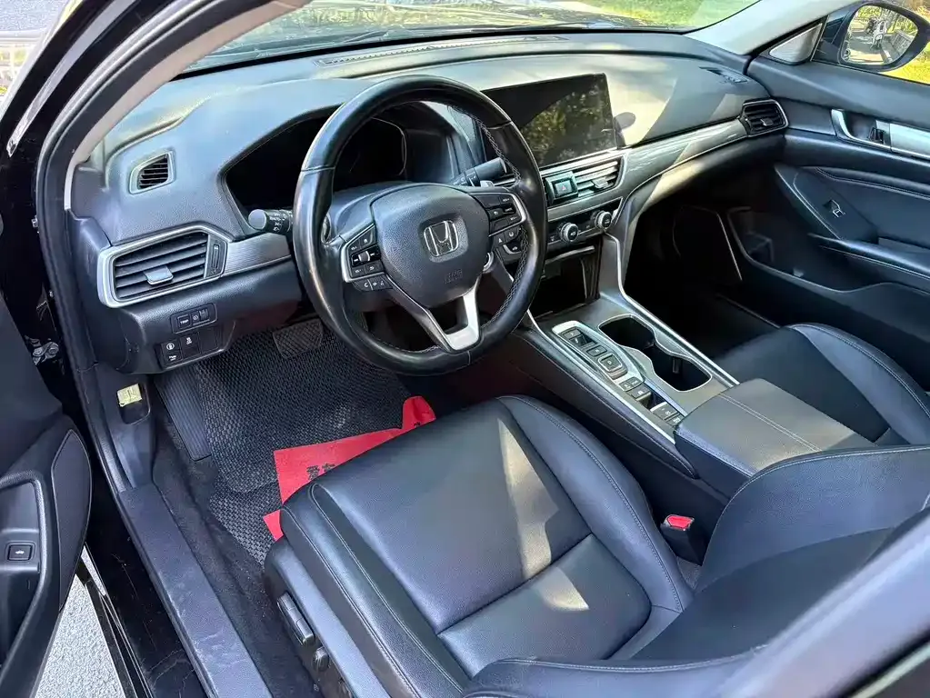 Honda Accord — фото 4