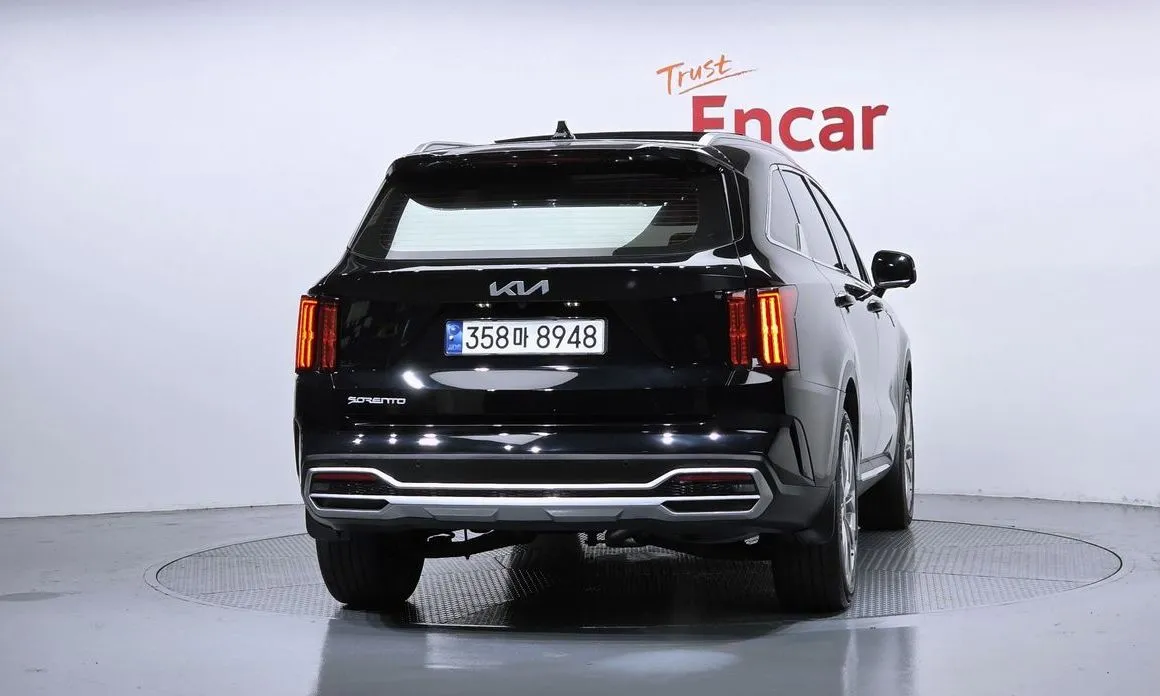 Kia Sorento — фото 8