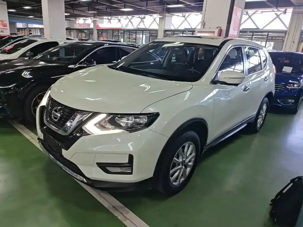 Nissan X-Trail — фото 7