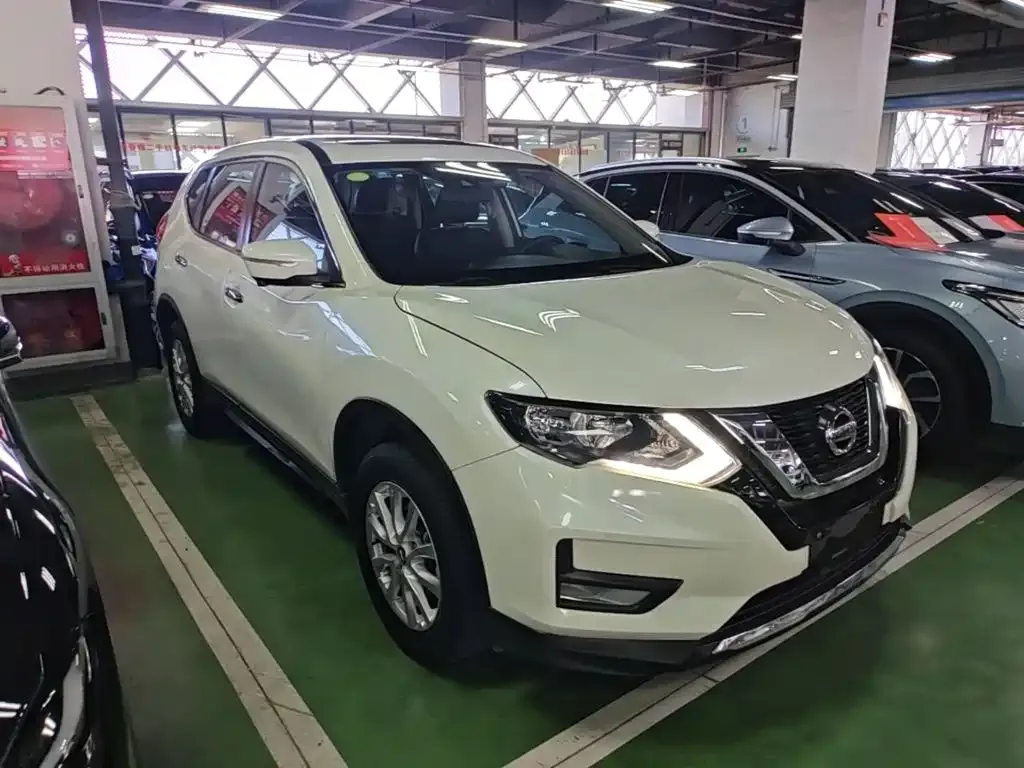 Nissan X-Trail — фото 9