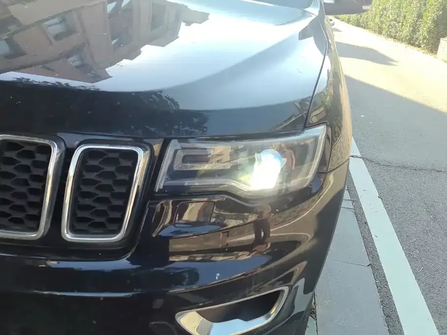 Jeep Grand Cherokee (Import) — фото 7