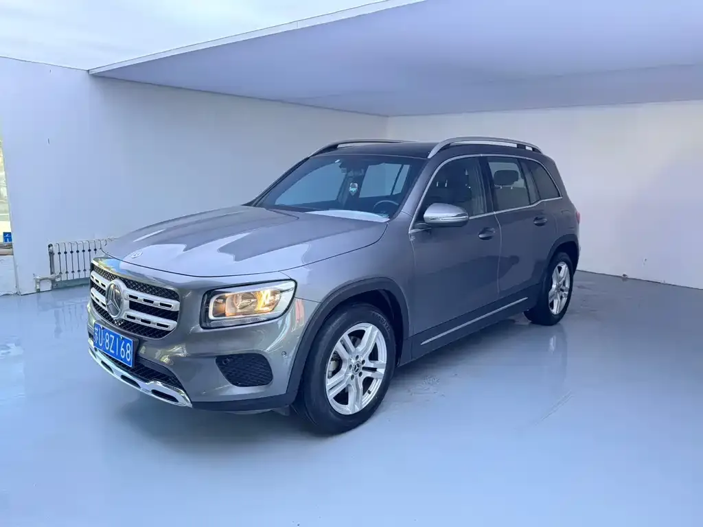 Mercedes-Benz GLB — фото 1