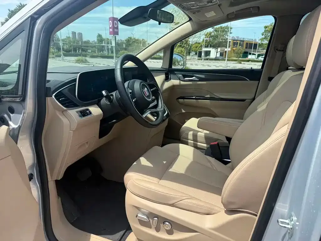 Buick GL8 Hybrid — фото 5