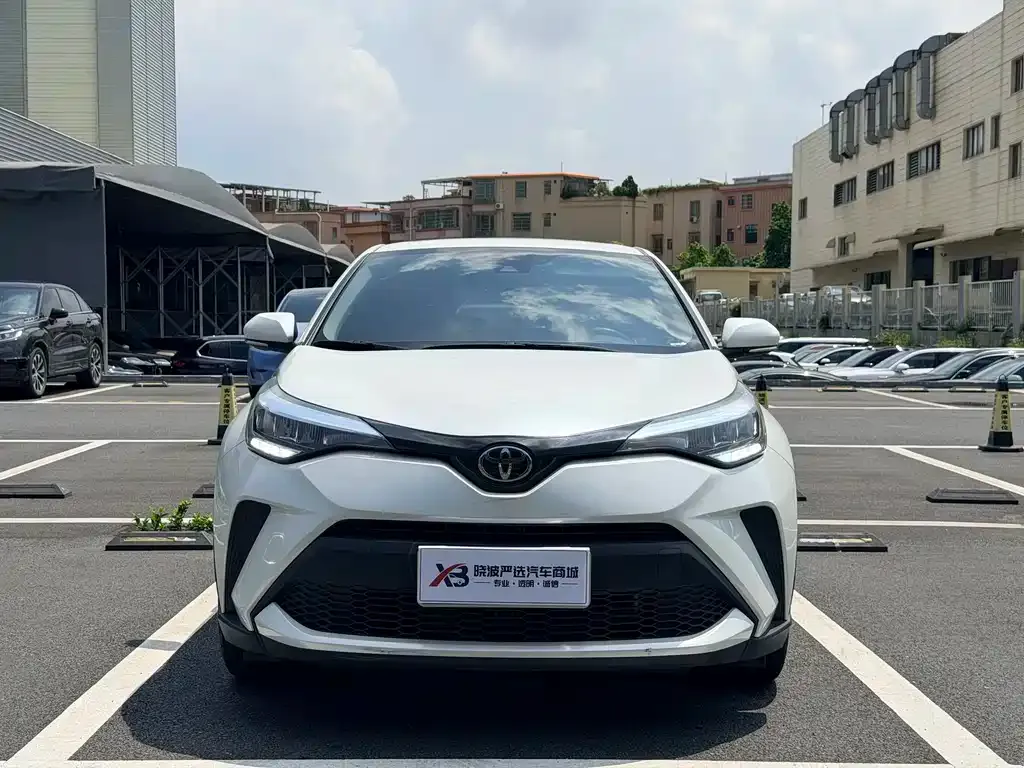 Toyota C-HR — фото 8