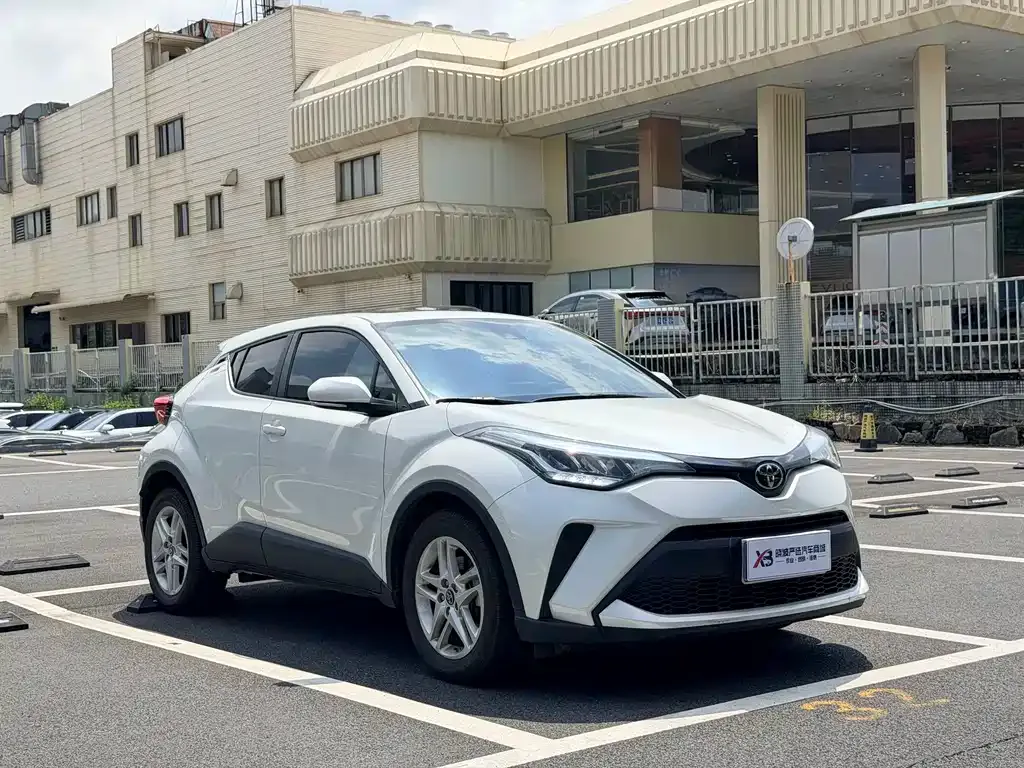 Toyota C-HR — фото 4