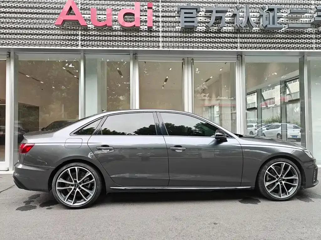 Audi A4L — фото 8
