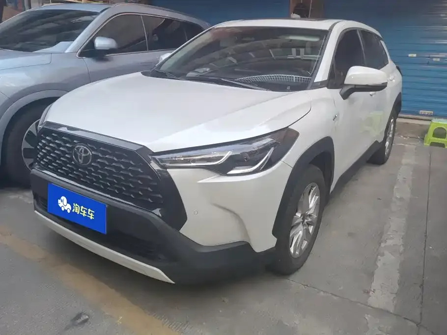 Toyota Corolla Cross — фото 1