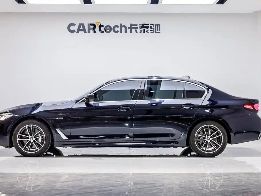 BMW 5 Series New Energy — фото 5