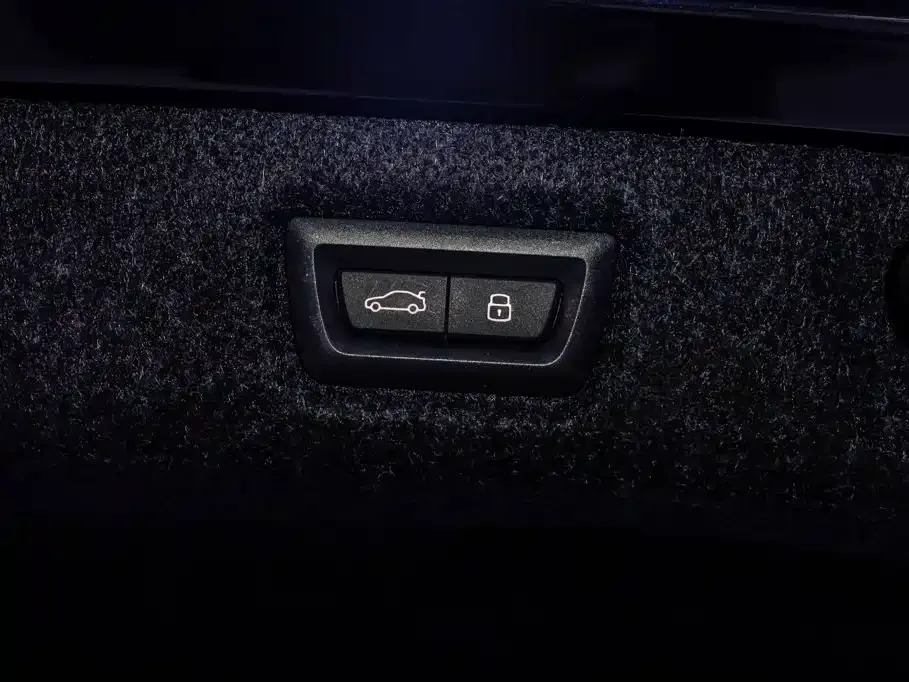 BMW 5 Series New Energy — фото 9