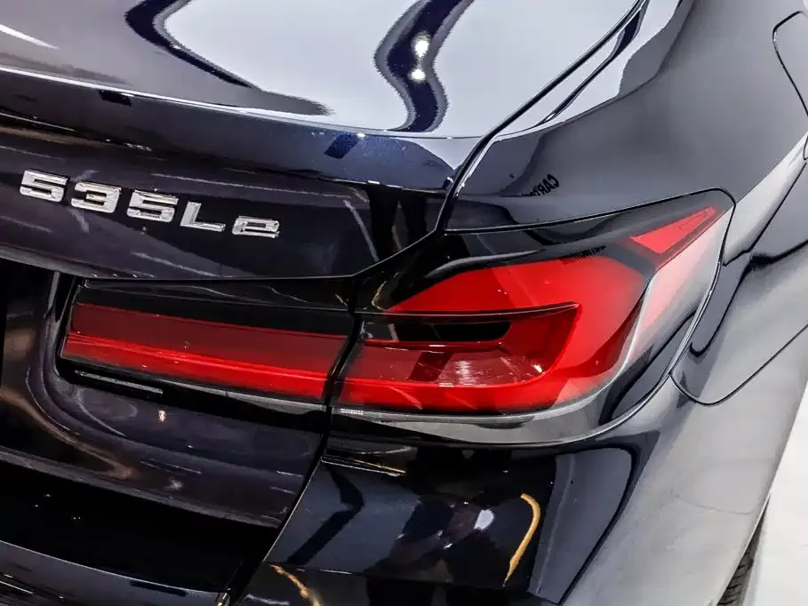BMW 5 Series New Energy — фото 4
