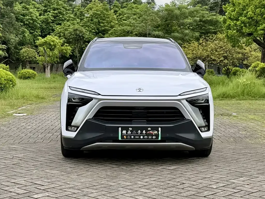 NIO ES8 — фото 10