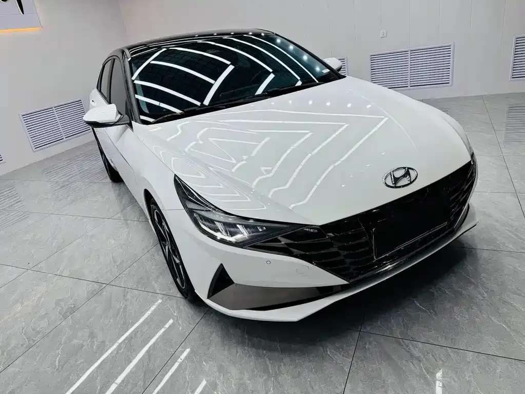 Hyundai Elantra — фото 8