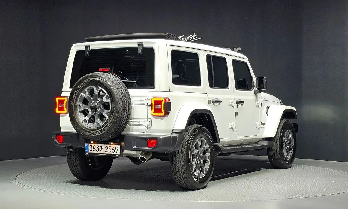 Jeep Wrangler — фото 5