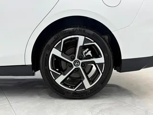 Changan Eado — фото 9