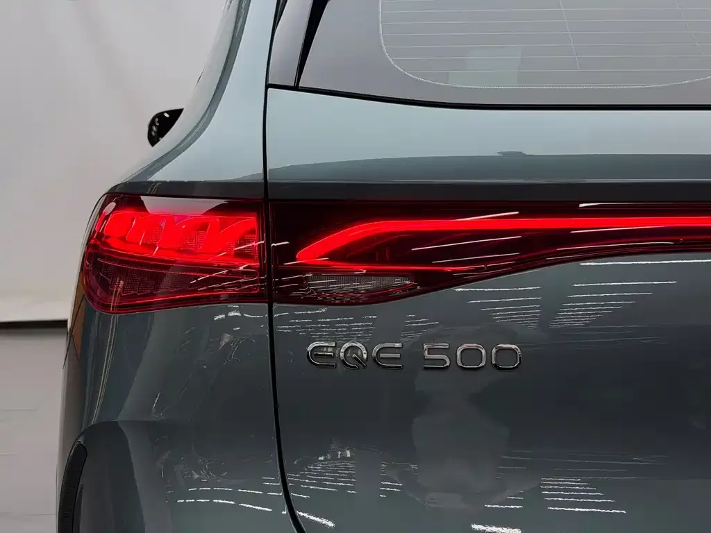 Mercedes-Benz EQE SUV — фото 2