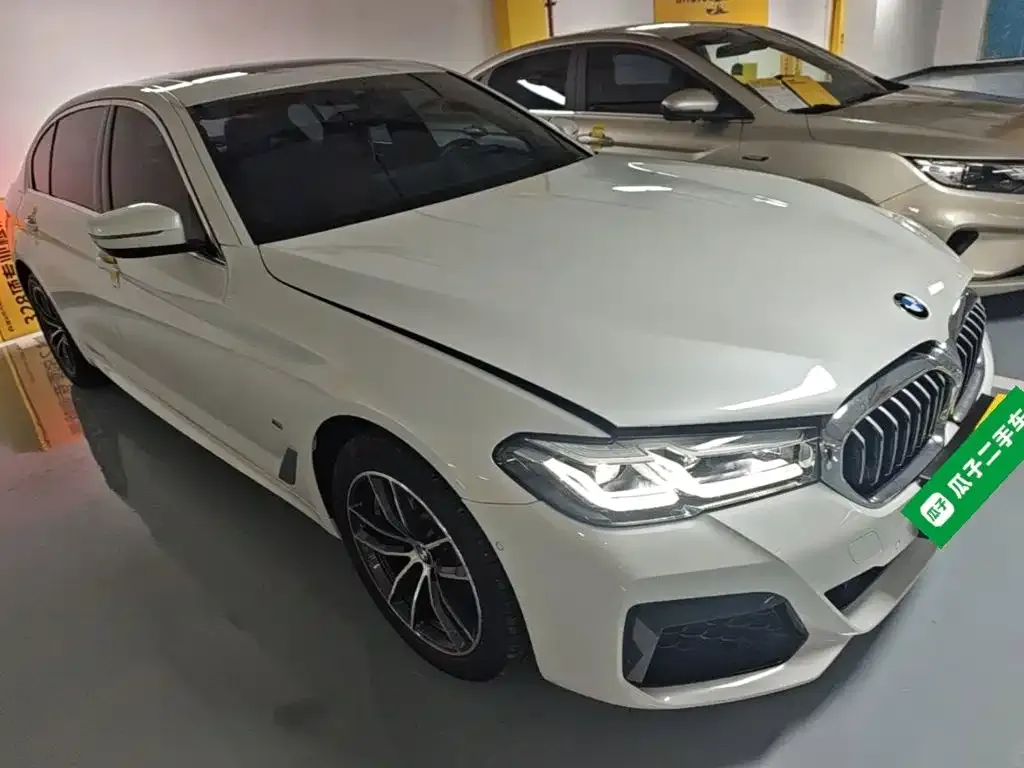 BMW 5 Series — фото 10